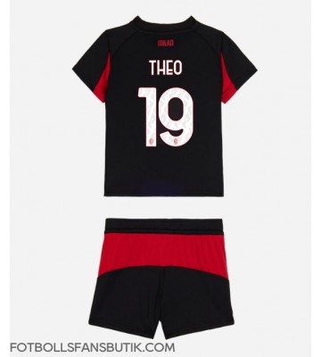 AC Milan Theo Hernandez #19 Replika Hemmatröja Barn 2025-26 Kortärmad (+ Korta byxor)